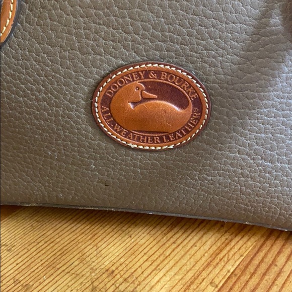 🎀Dooney and Bourke purse🎀 - Picture 5 of 13
